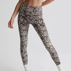 Varley printed leggings in Sage Snake